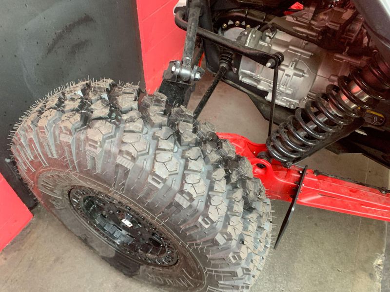 New 2025 Can-Am MAVERICK R MAX X 999T DCT Image 19