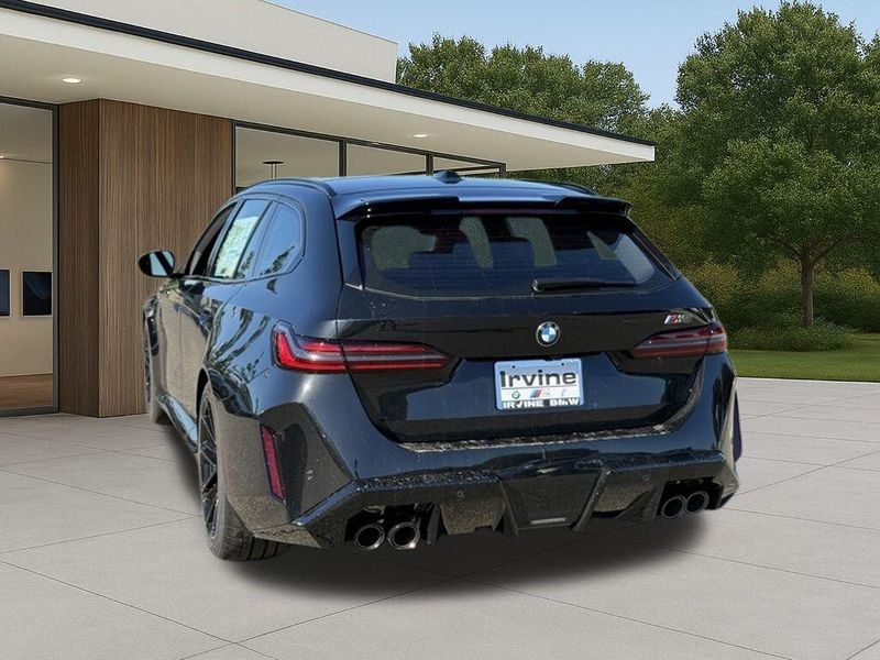 New 2026 BMW M5 BaseImage 11