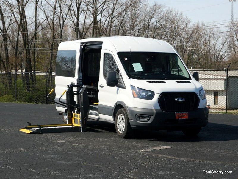 2022 Ford Transit Wagon XLImage 11
