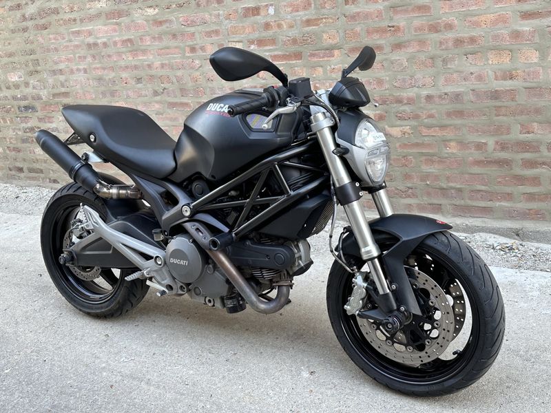 2014 Ducati Monster 696  Image 3