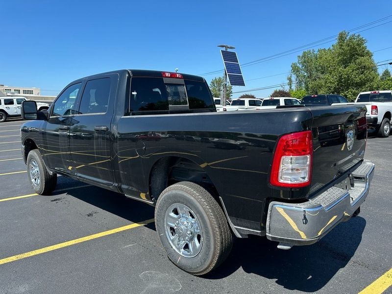 2024 RAM 2500 Tradesman Crew Cab 4x4 6