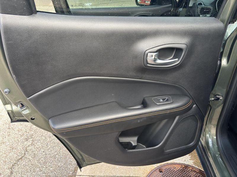 Used 2018 Jeep Compass LimitedImage 7