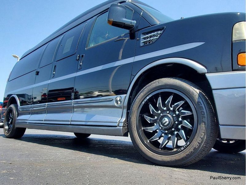 2013 GMC Savana 2500 Image 11