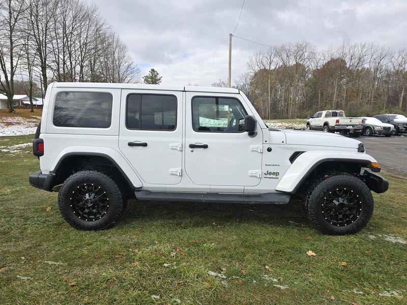 2021 Jeep Wrangler Unlimited Sahara photo 3