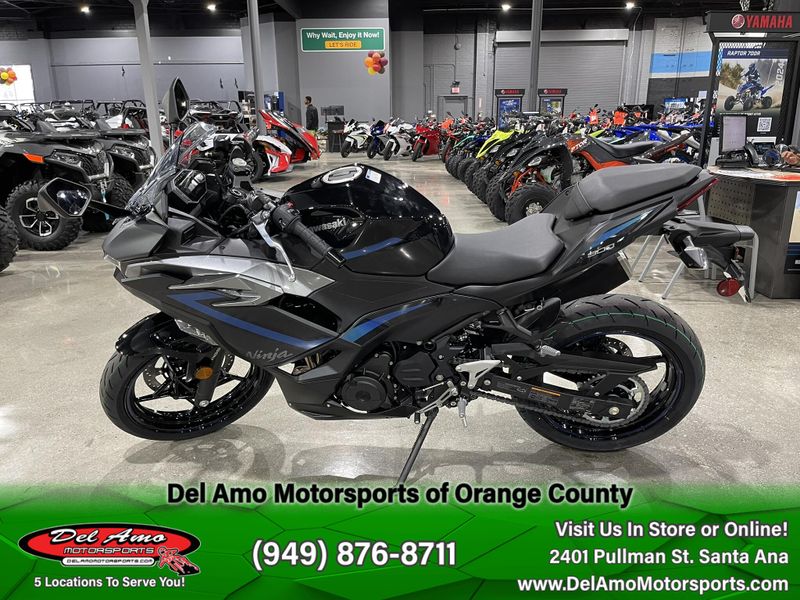 2025 Kawasaki NINJA 500 SE ABS Image 5