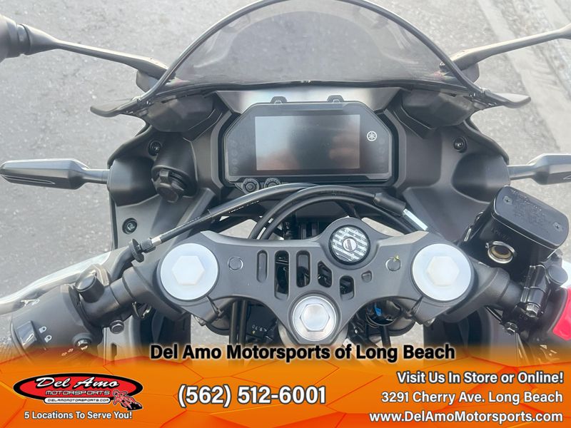 2025 Yamaha YZF-R3 ABS Image 13