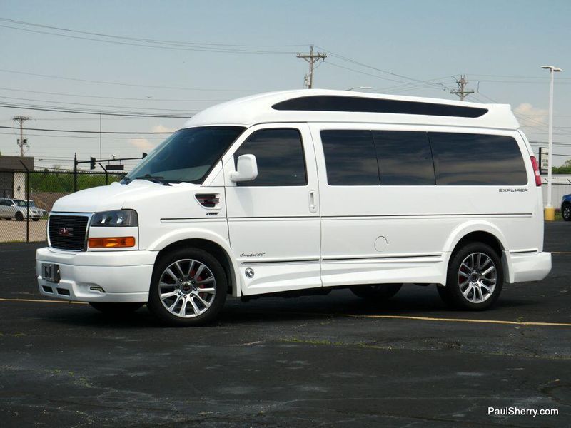 2022 GMC Savana Image 7