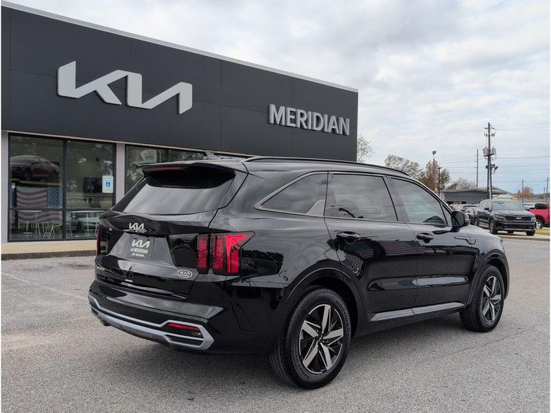 Used 2023 Kia Sorento SImage 5