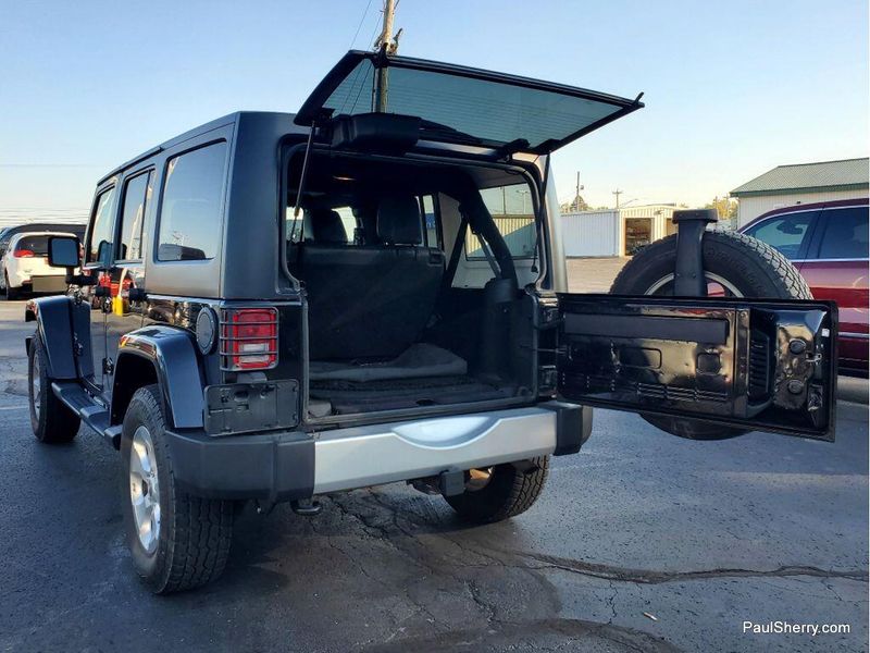 2015 Jeep Wrangler Sahara photo 7