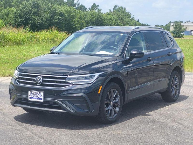 2024 Volkswagen Tiguan 2.0T SEImage 3