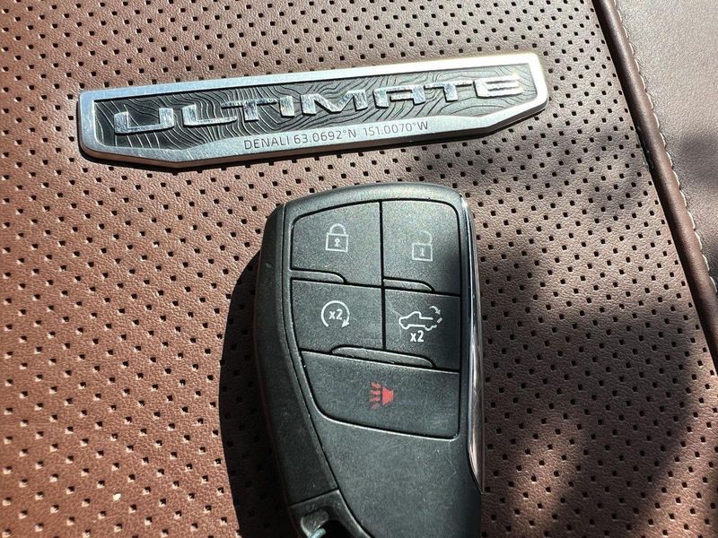 Used 2024 GMC Sierra 2500HD Denali Ultimate