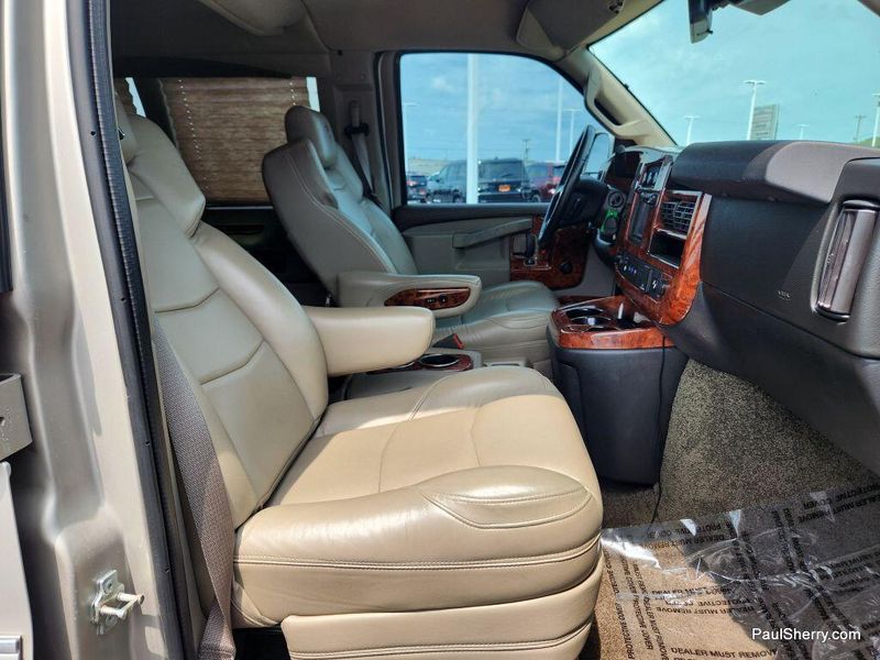 Used 2021 Chevrolet Express Passenger LSImage 32