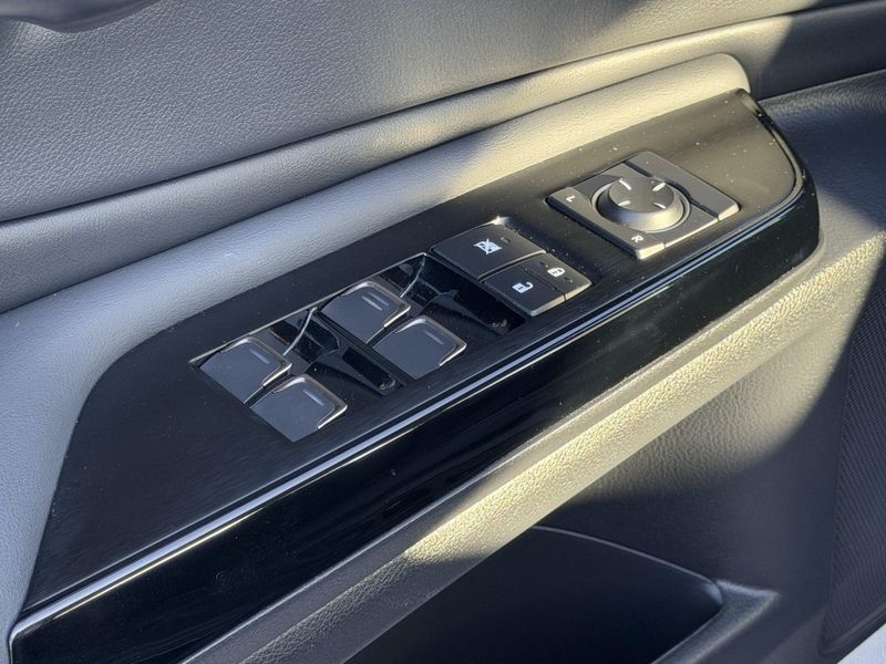 Used 2024 Lexus ES 350Image 19