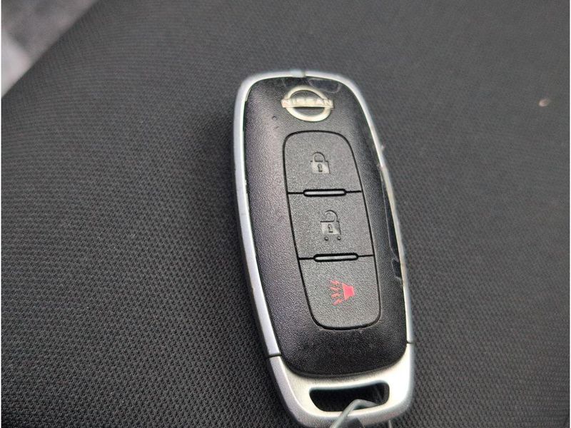 Used 2023 Nissan Rogue SImage 19