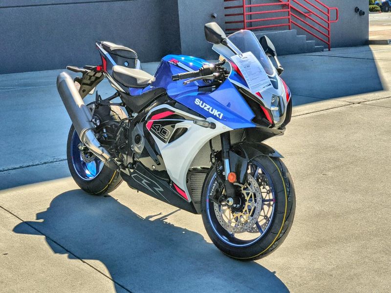 New 2027 Suzuki GSX-R1000 40TH ANNIVERSARY EDITION Image 11