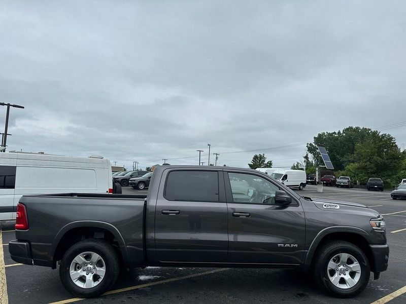 2025 RAM 1500 Big Horn Crew Cab 4x4 5