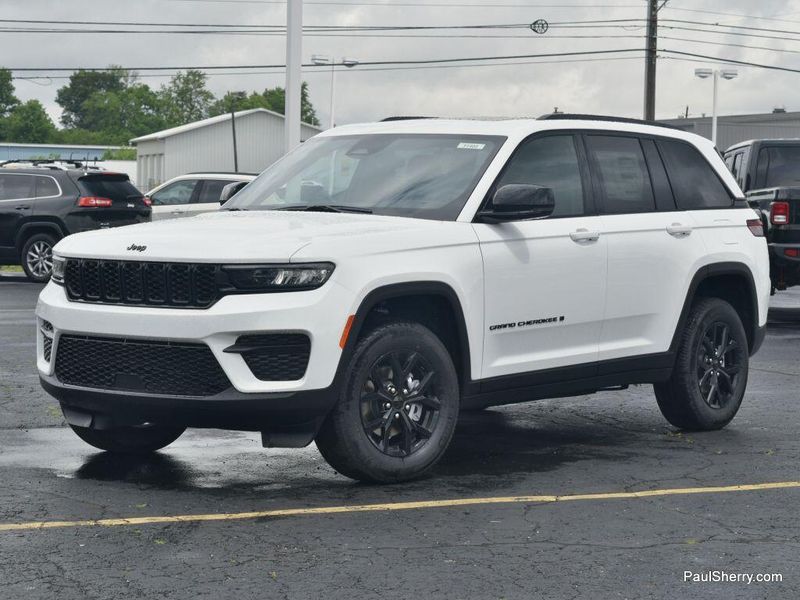 2025 Jeep Grand Cherokee Altitude X 4x4Image 6