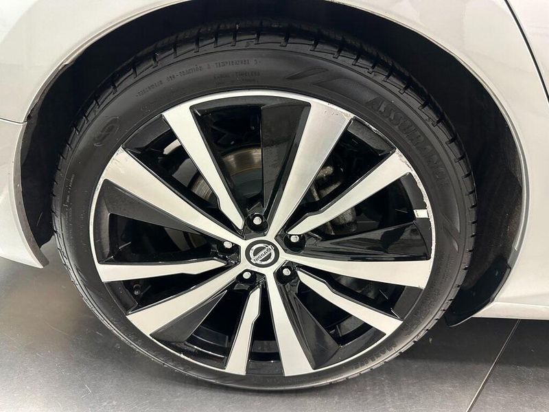 2022 Nissan Altima 2.5 SR photo 22