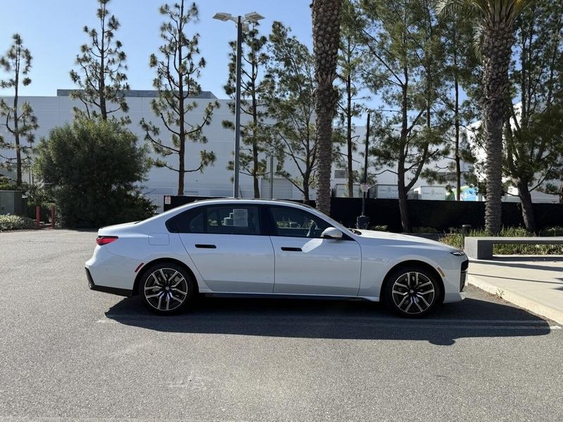 2025 BMW 7 Series 740iImage 5
