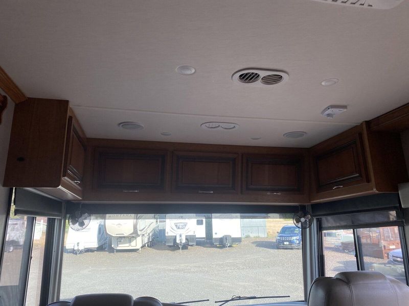 Used 2016 HOLIDAY RAMBLER VACATIONER 34ST MOTOR HOME Image 20