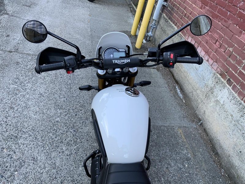 2026 Triumph SCRAMBLER 400 XC