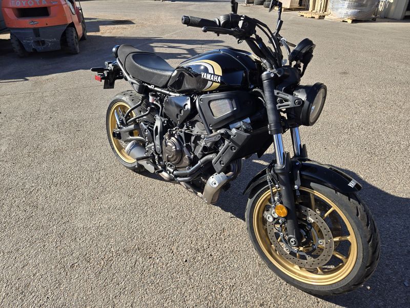 USED 2022 YAMAHA XSR700 Image 1