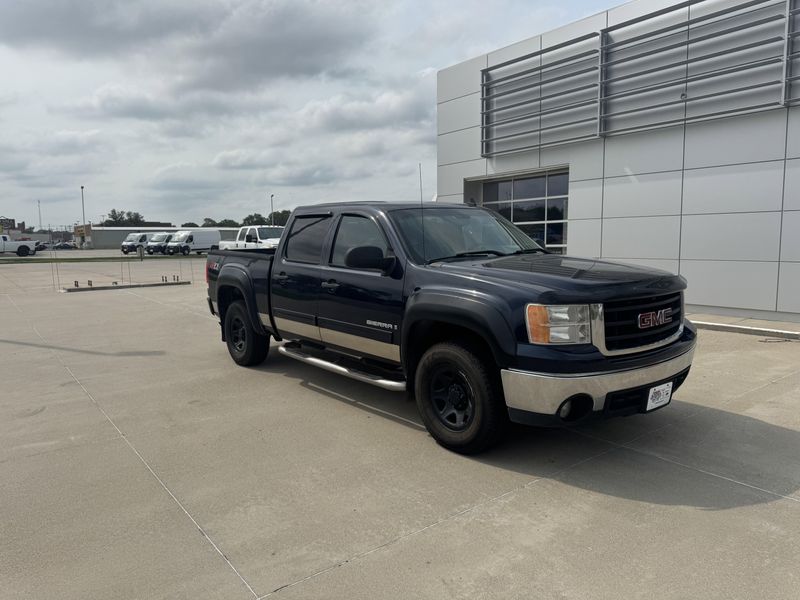 Used 2008 GMC Sierra 1500 SLE1Image 2