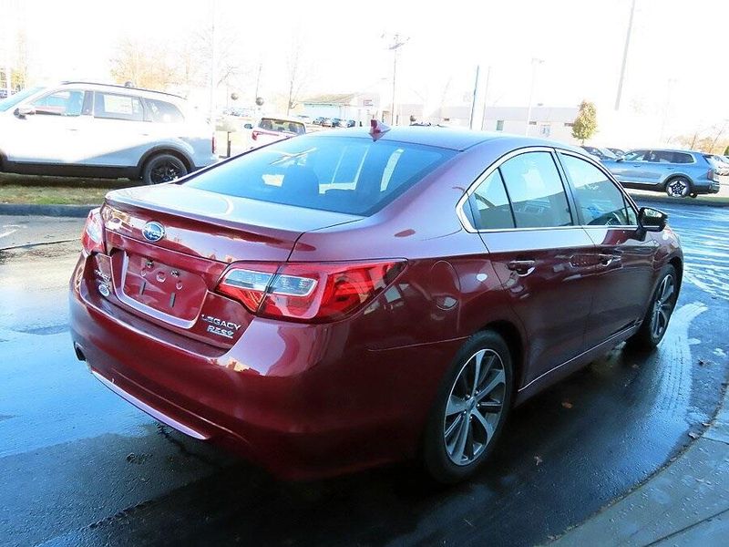 2017 Subaru Legacy 2.5iImage 5