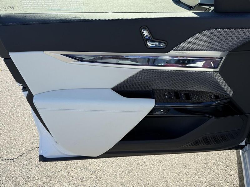 Used 2025 BMW i7 eDrive50Image 19