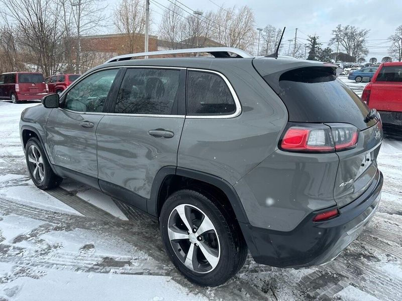 2019 Jeep Cherokee LimitedImage 16