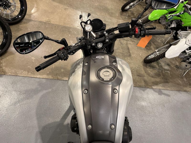 Used 2016 Yamaha XSR900 CA Image 11