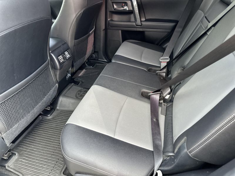 2020 Toyota 4Runner SR5 Premium photo 17