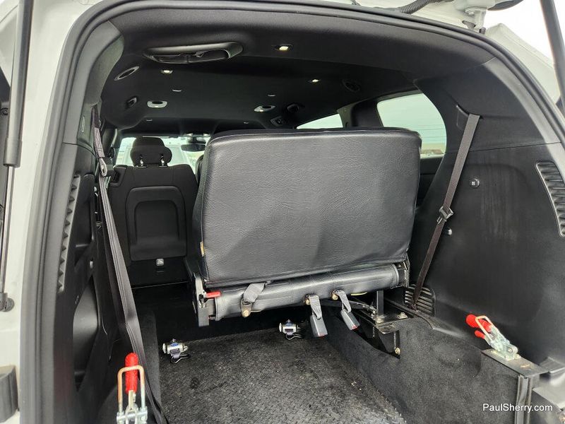 Used 2024 Chrysler Pacifica Touring