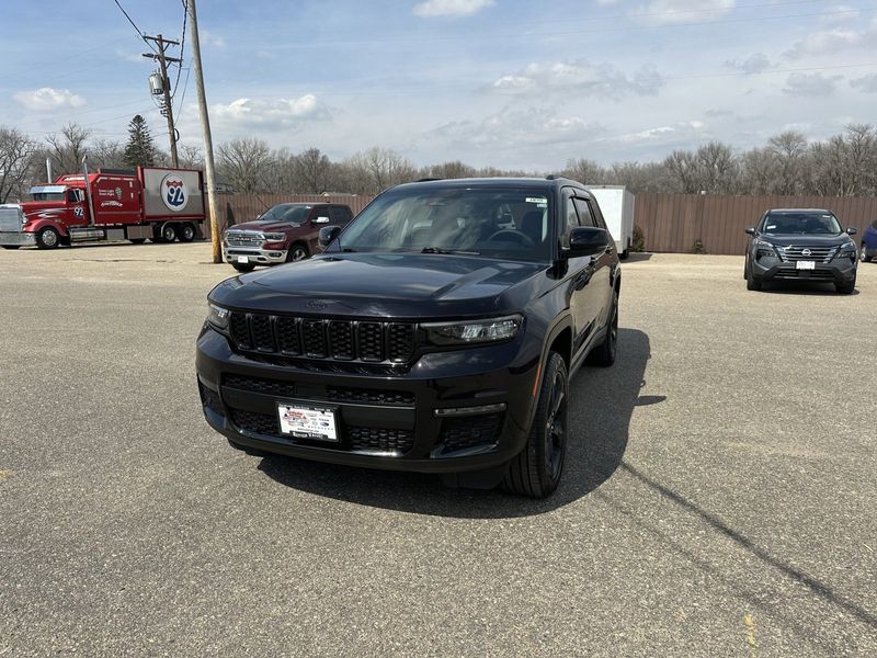 2023 Jeep Grand Cherokee L LimitedImage 4