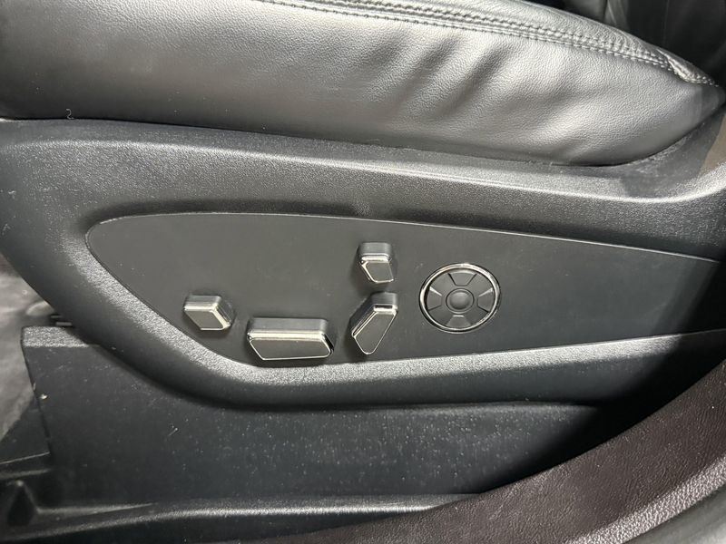 Used 2016 Lincoln MKX ReserveImage 25