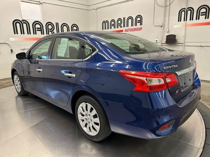 2019 Nissan Sentra SImage 12