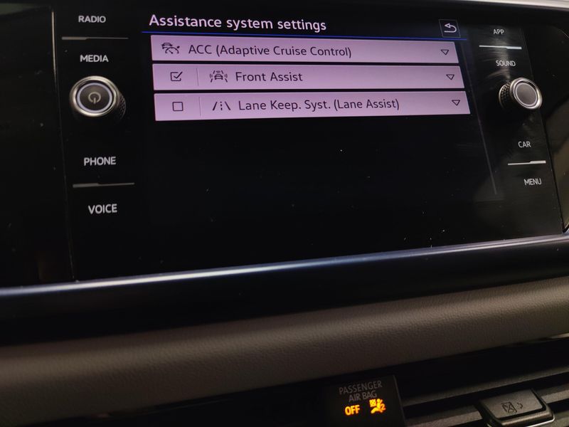 Used 2023 Volkswagen Taos SE w/SunroofImage 19