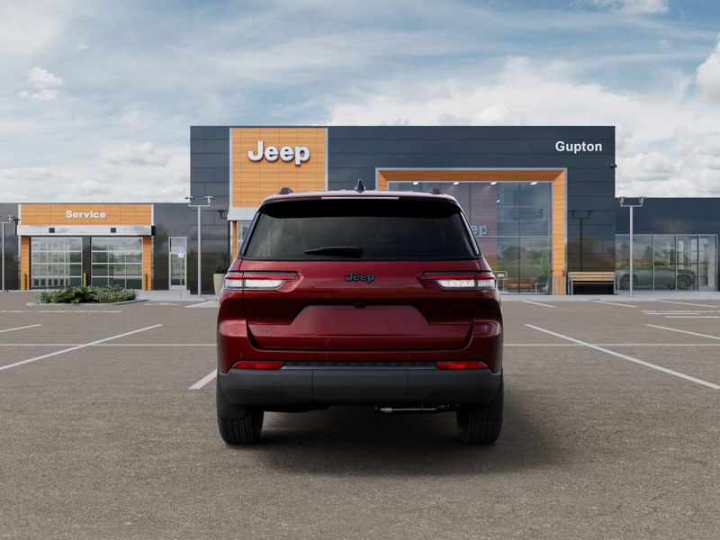 New 2025 Jeep Grand Cherokee L Altitude X 4x4Image 36