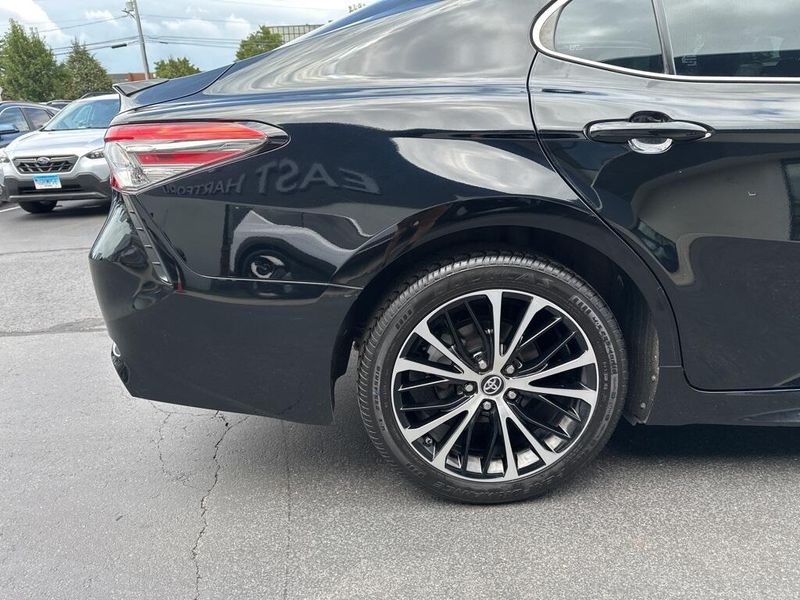 Used 2019 Toyota Camry LImage 13