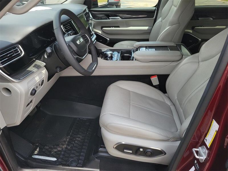2022 Jeep Wagoneer Series IIIImage 29