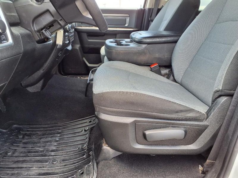 2023 Ram 1500 Classic SLT photo 8