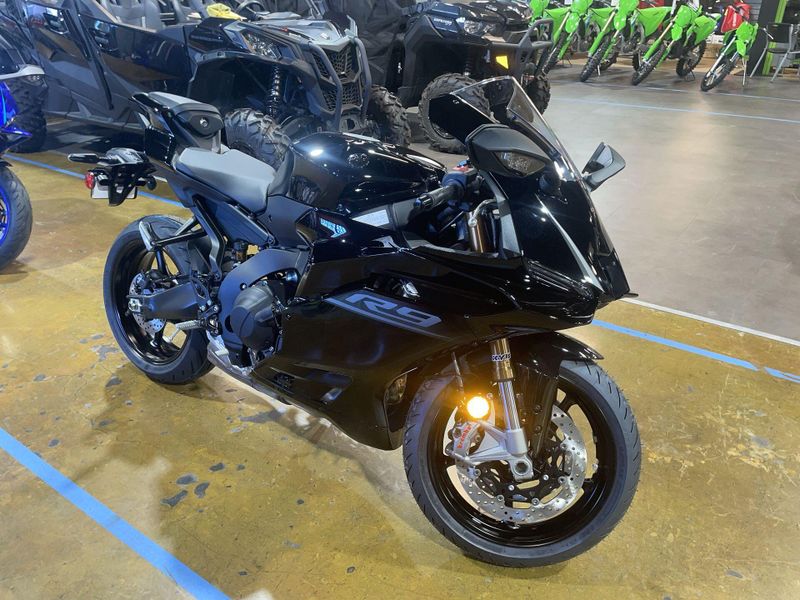 New 2027 Yamaha YZF-R9 Image 12