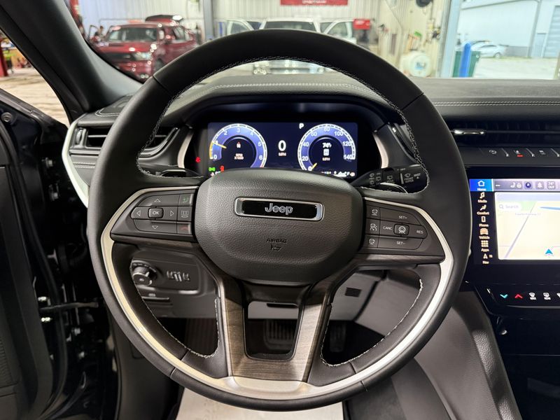 New 2027 Jeep Grand Cherokee Limited 4x4Image 20