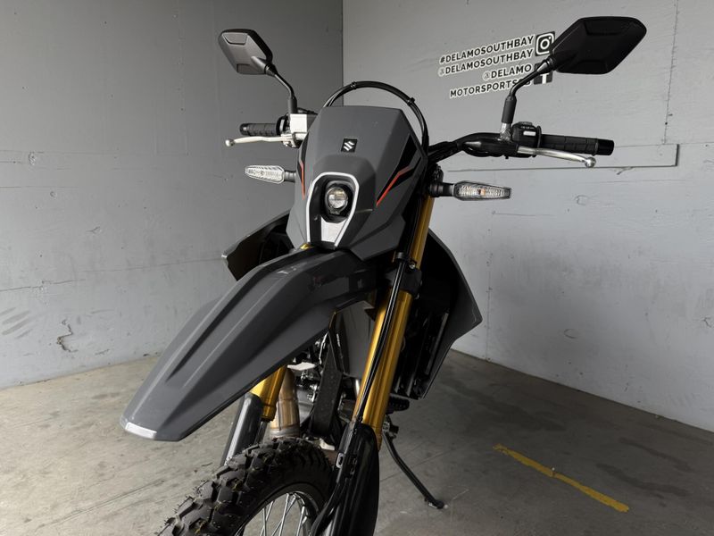 2025 Suzuki DR-Z4S Image 3