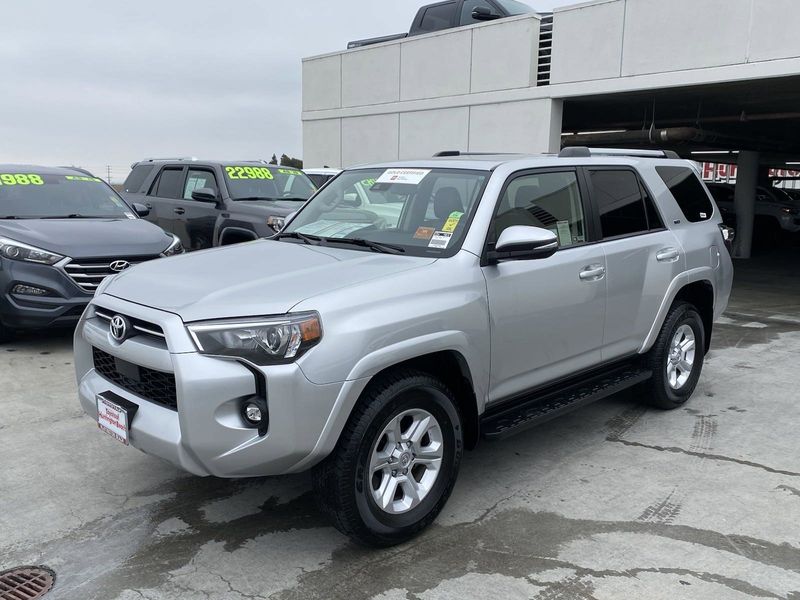 2023 Toyota 4Runner SR5 PremiumImage 8