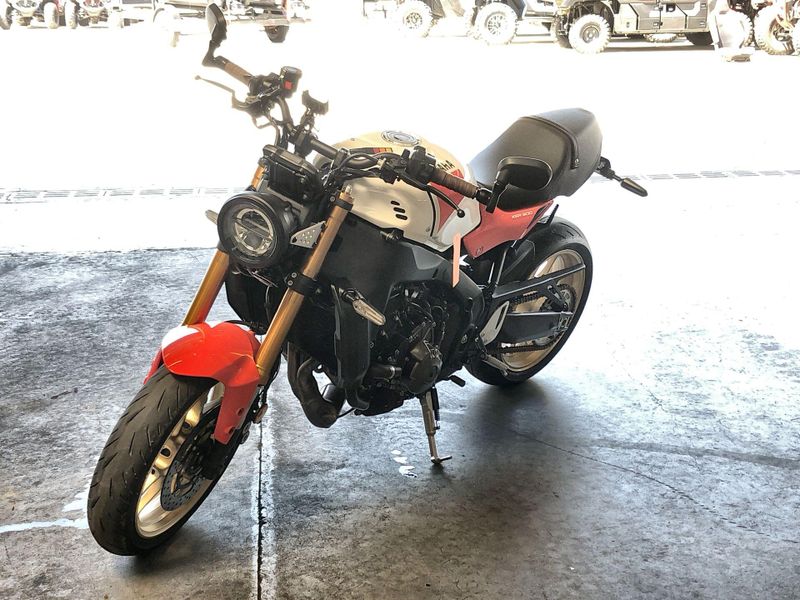 Used 2024 Yamaha XSR900 Image 13