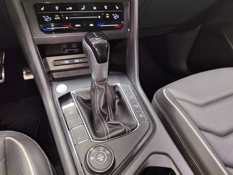 Used 2024 Volkswagen Tiguan AWD SEL R-Line w/Sunroof/NavImage 22