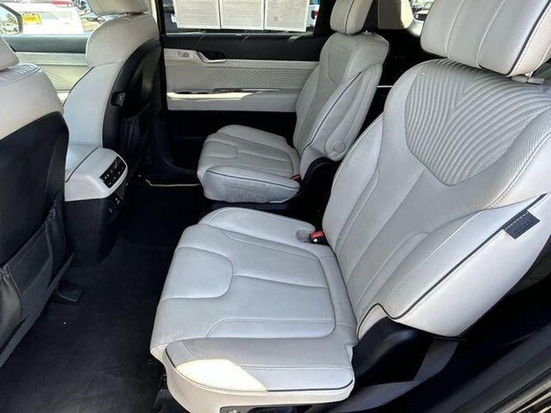 Used 2024 Hyundai Palisade CalligraphyImage 17