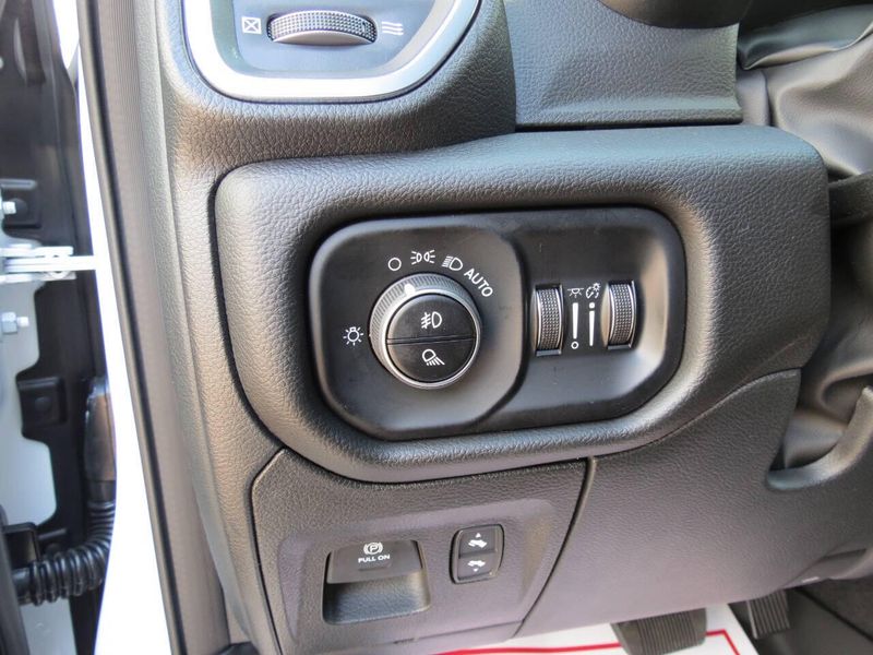 2025 RAM 1500 Laramie Crew Cab 4x4 5