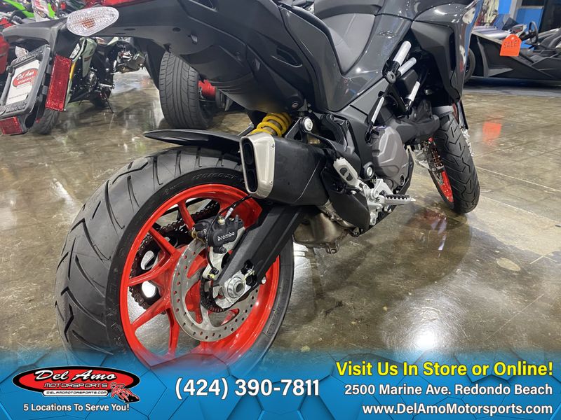 2023 Ducati MULTISTRADA V2 S  in a STREET GREY exterior color. Del Amo Motorsports of Redondo Beach (424) 304-1660 delamomotorsports.com 